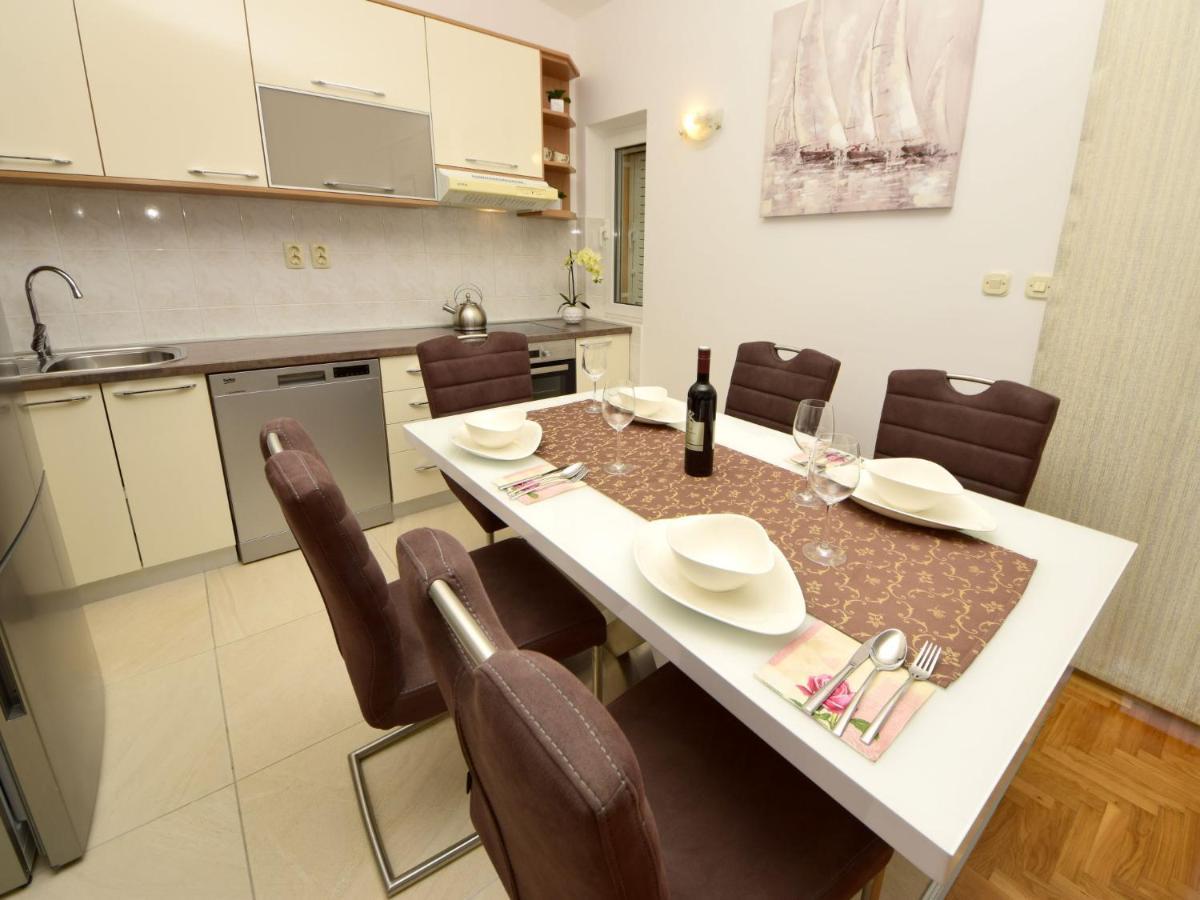 Apartment Mornar-2 By Interhome Trogir Eksteriør bilde