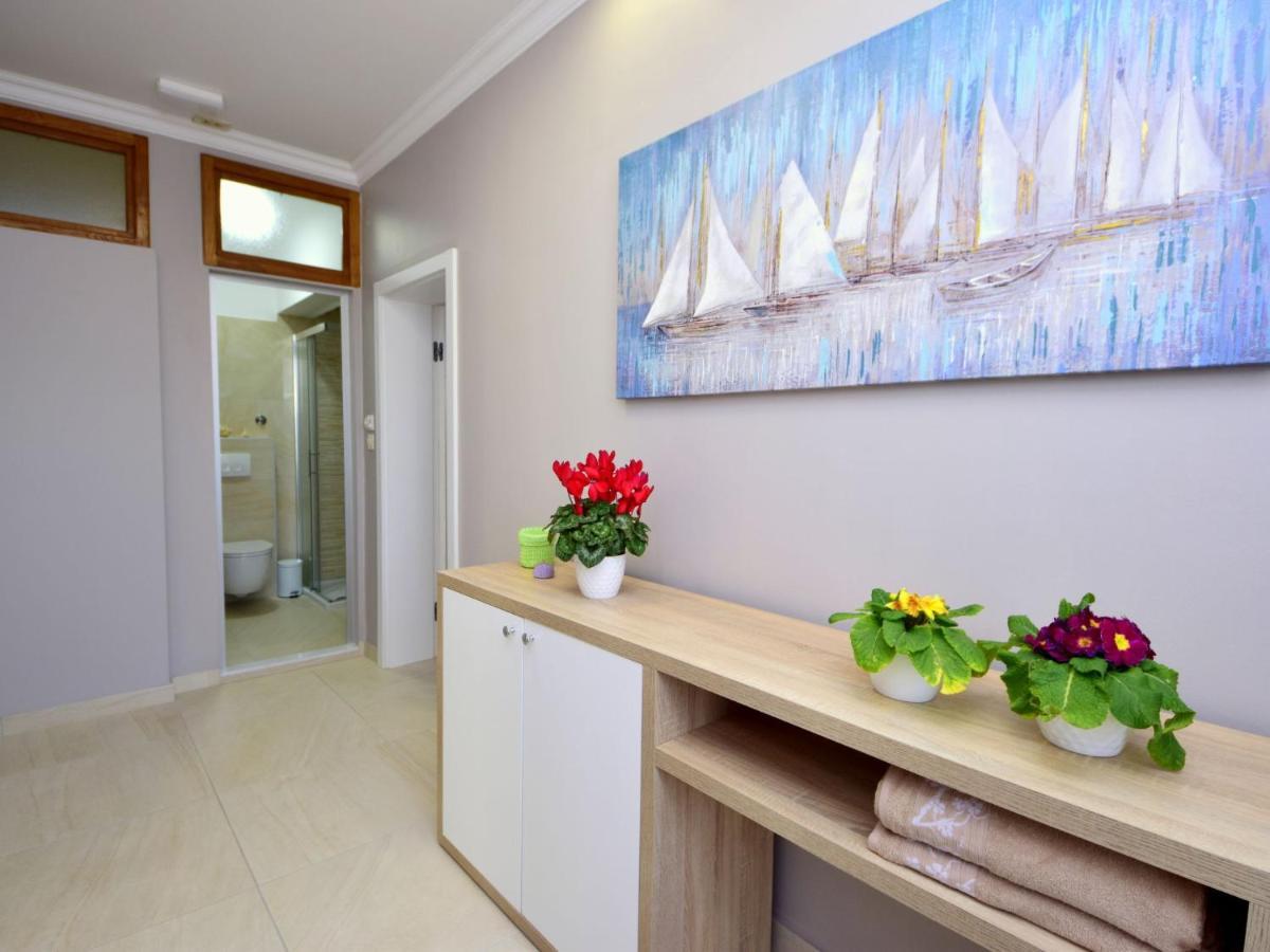 Apartment Mornar-2 By Interhome Trogir Eksteriør bilde