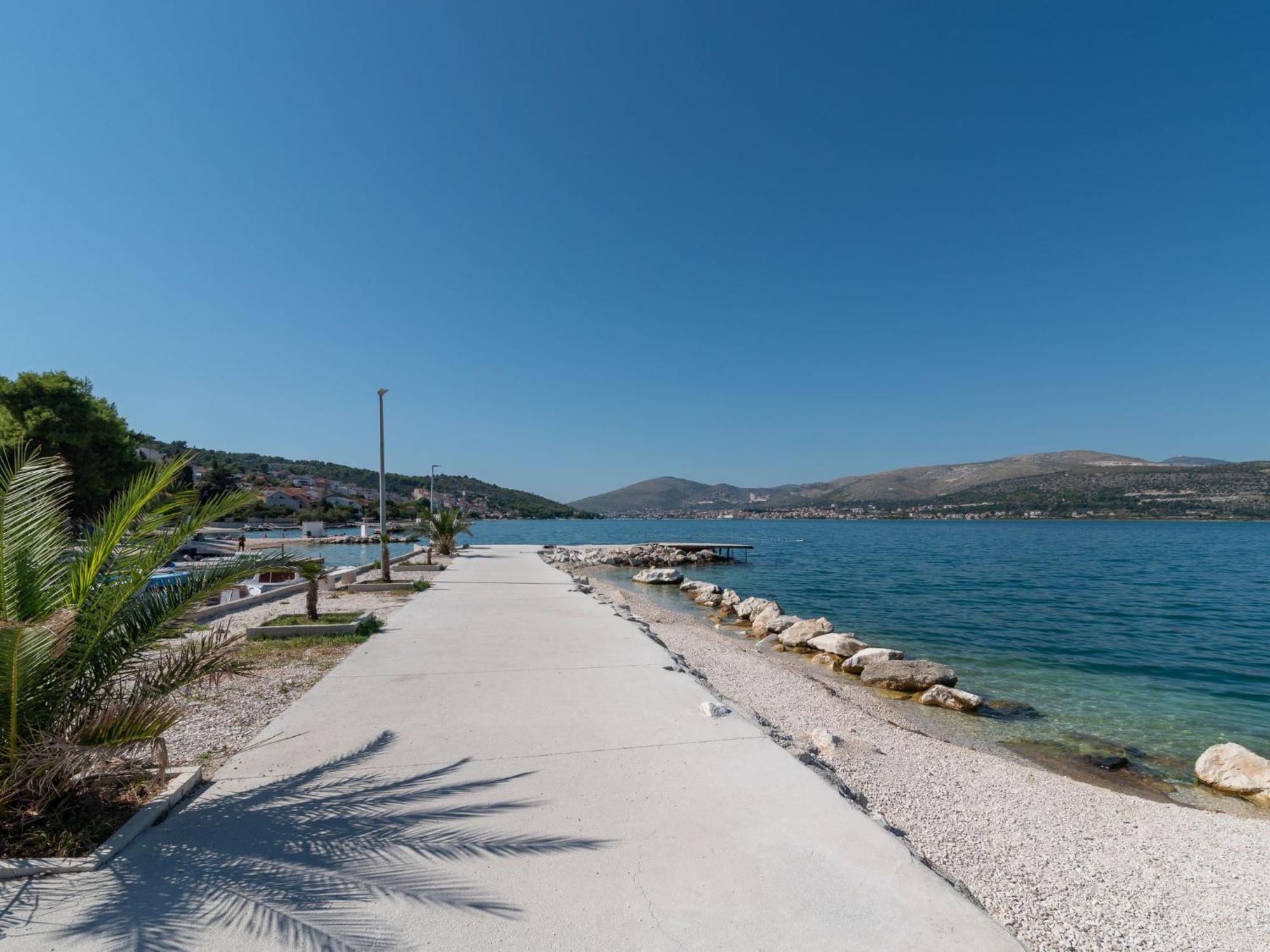 Apartment Mornar-2 By Interhome Trogir Eksteriør bilde