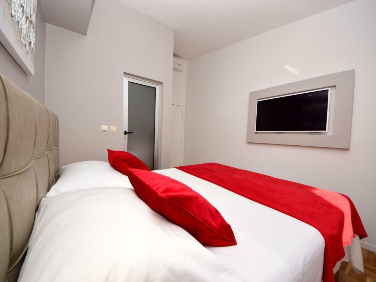 Apartment Mornar-2 By Interhome Trogir Eksteriør bilde
